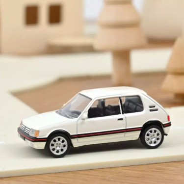 Peugeot 205 GTI blanche 1988, jouet voiture Norev 1/54